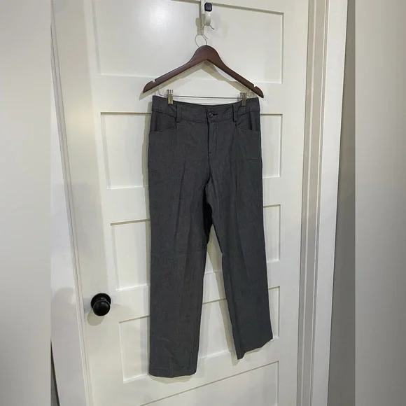 Lee Relaxed Fit Slacks-  women’s size 8 - Picture 2 of 13